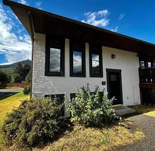 Two Bedroom House By Snow Valley Lodging