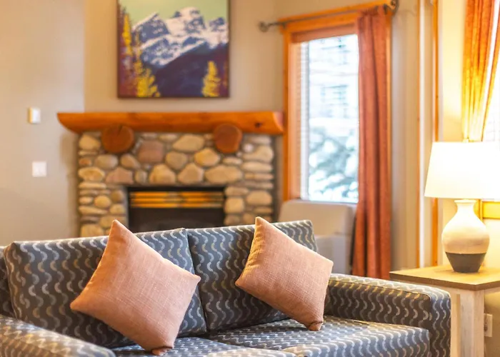 Hotels with a view Lizard Creek Lodge